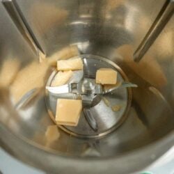 Parmesan reiben im Thermomix®