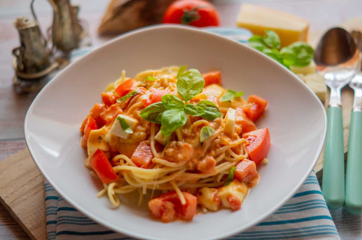 Spaghetti Tomate-Mozzarella aus dem Thermomix® • will-mixen.de