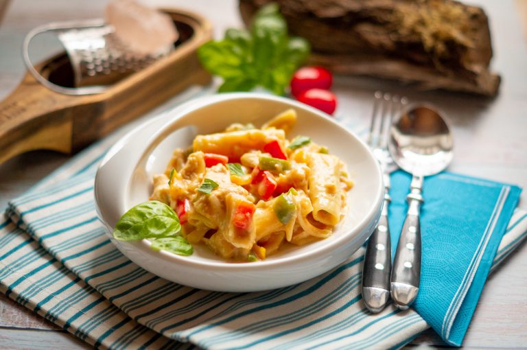 One Pot Hähnchen-Paprika-Tortiglioni aus dem Thermomix®