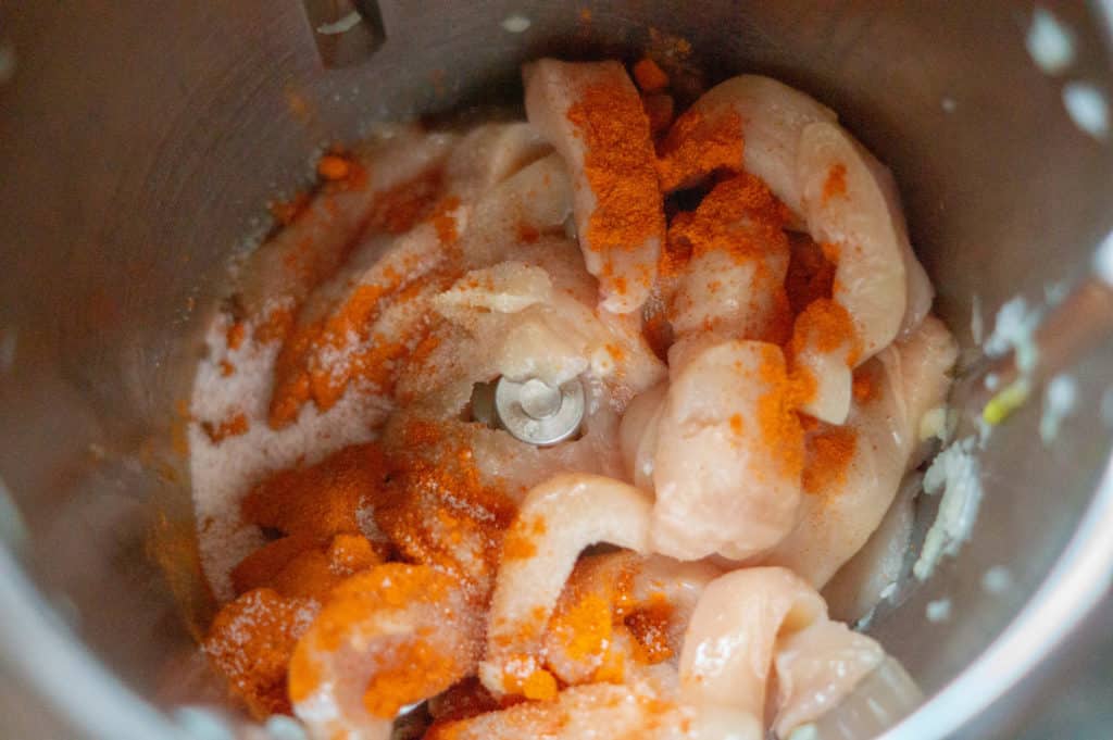Gemüse-Curry mit Hähnchen Thermomix®: Paste statt Pulver 7 haenchenfleisch im mixtopf