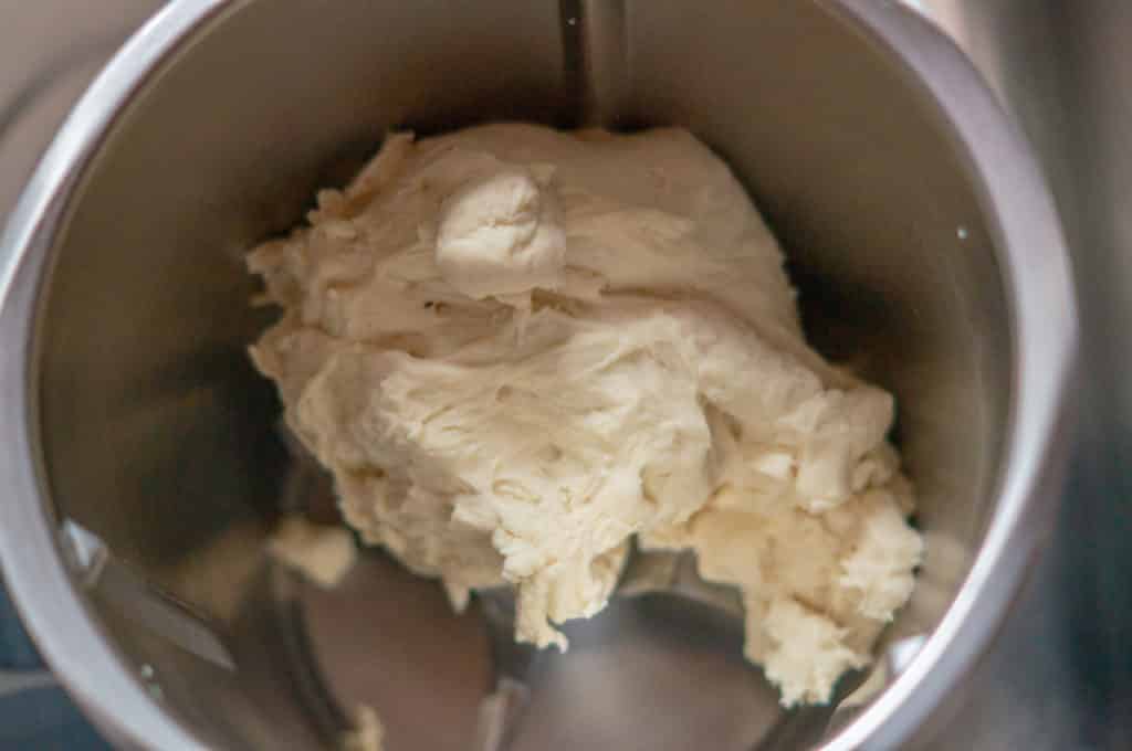Zwiebelkuchen Thermomix®: schwäbisch, Hefeteig, 125 Min 5 hefeteig mixtopf 4