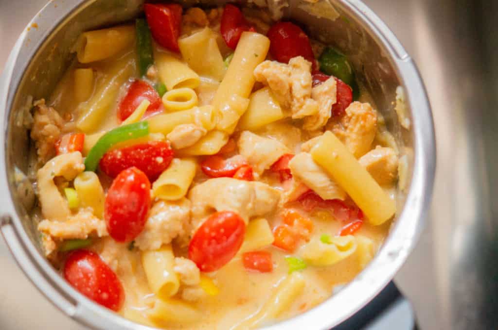 Hähnchen-Paprika-Tortiglioni Thermomix®: One Pot 30 Min 11 tortiglioni gekocht im mixtopf thermomix