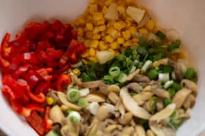 Gemüse in Salatschüssel