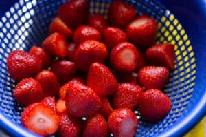 Erdbeeren gewaschen und geputzt