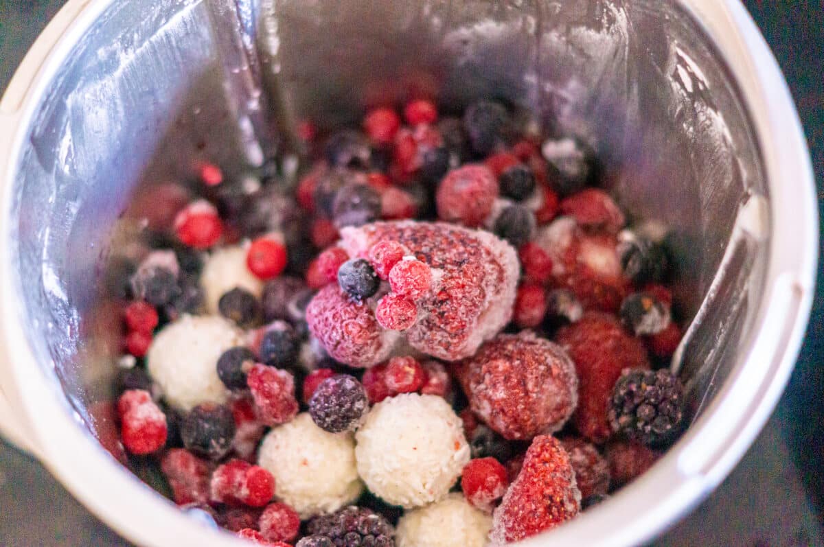 Schnelles Fruchteis aus dem Thermomix® in 5 Minuten 2 Gefrorene Früchte im Thermomix