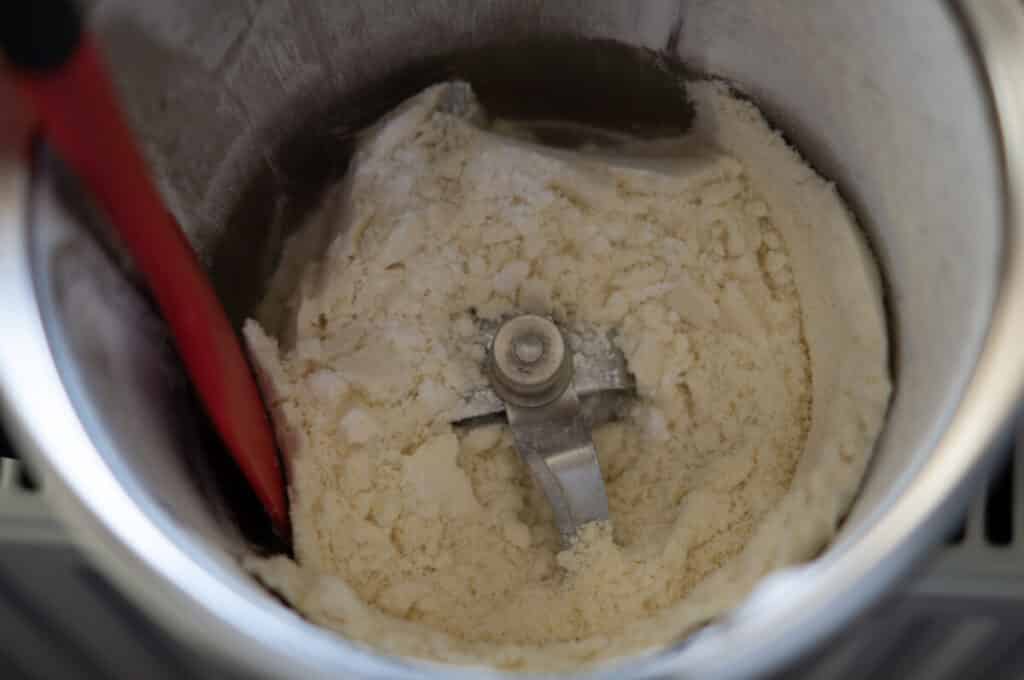 Marzipan Thermomix®: 5 Zutaten, 10 Min, 4 Varianten 32 mandeln gemahlen im mixtopf