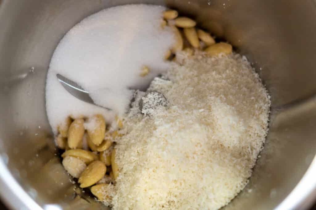 Marzipan Thermomix®: 5 Zutaten, 10 Min, 4 Varianten 20 mandeln zucker kokos im mitopf