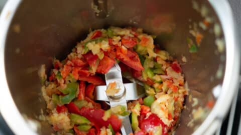 Paprika im Thermomix hacken