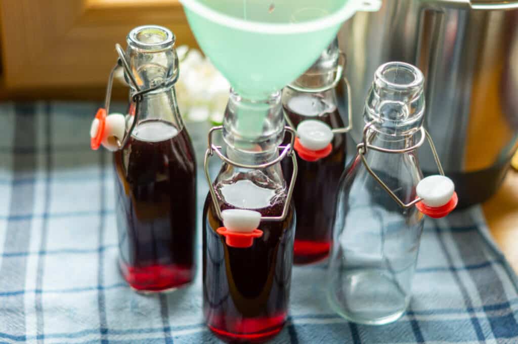 Heiße Liebe Likör Thermomix® (25 Portionen, über Nacht) 9 heisse liebe likoer abfuellen