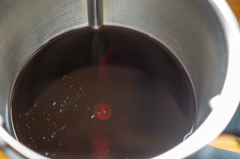 Glühweinlikör Thermomix®: 1 Liter, 20 Min, mit Wodka + Gewürzen 8 heisse liebe likoer vanillezucker und vodka im mixtopf