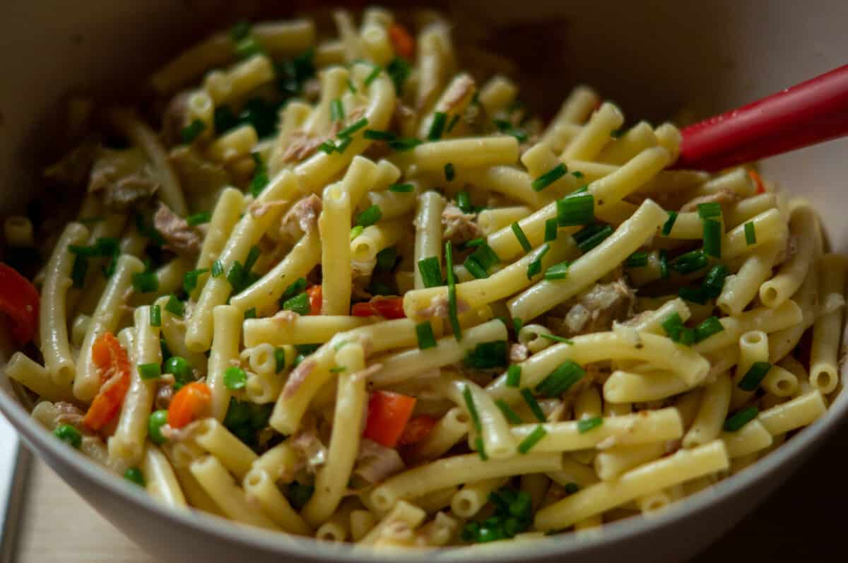 Nudelsalat mit Thunfisch Thermomix®: nie wässrig 6 Nudelsalat mit Thunfisch durchmischen