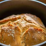 Französisches Brot "Pain en cocotte facile" im Bräter aus dem Thermomix®