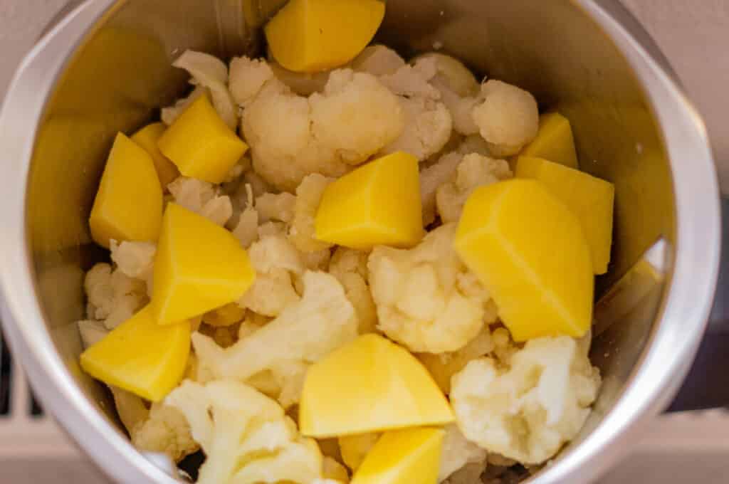 Blumenkohlsuppe Thermomix®: 800 g, 30 Min, 4 Portionen 11 blumenkohl gemuese im thermomix