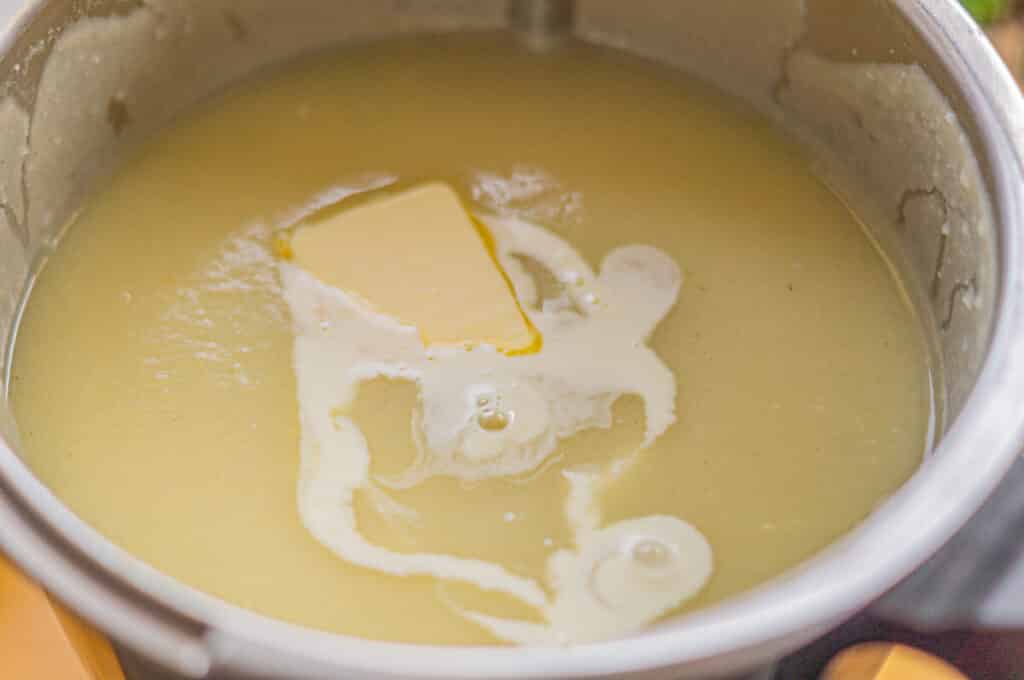 Blumenkohlsuppe Thermomix®: 800 g, 30 Min, 4 Portionen 13 blumenkohlsuppe mit sahne butter