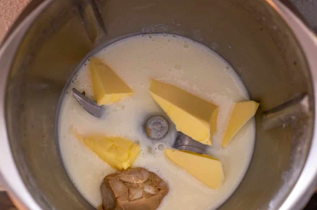 Haferflockenbrötchen Thermomix®: 8 Stück mit Buttermilch 8 buttermilch butter salz hefe im mixtopf