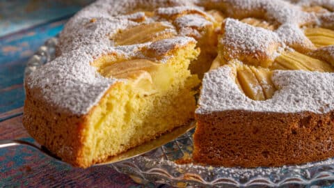 Apfelkuchen mit Puderzucker