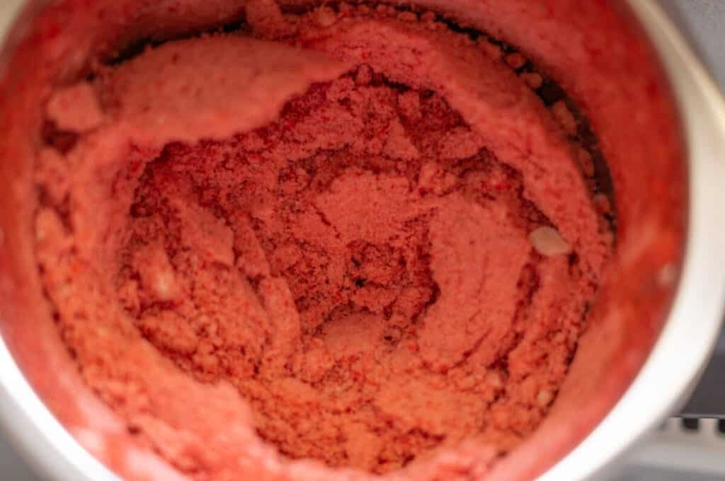Erdbeereis Thermomix®: 5 Min, cremig wie Softeis 8 gefrorene erdbeeren im mixtopf zerkleinern