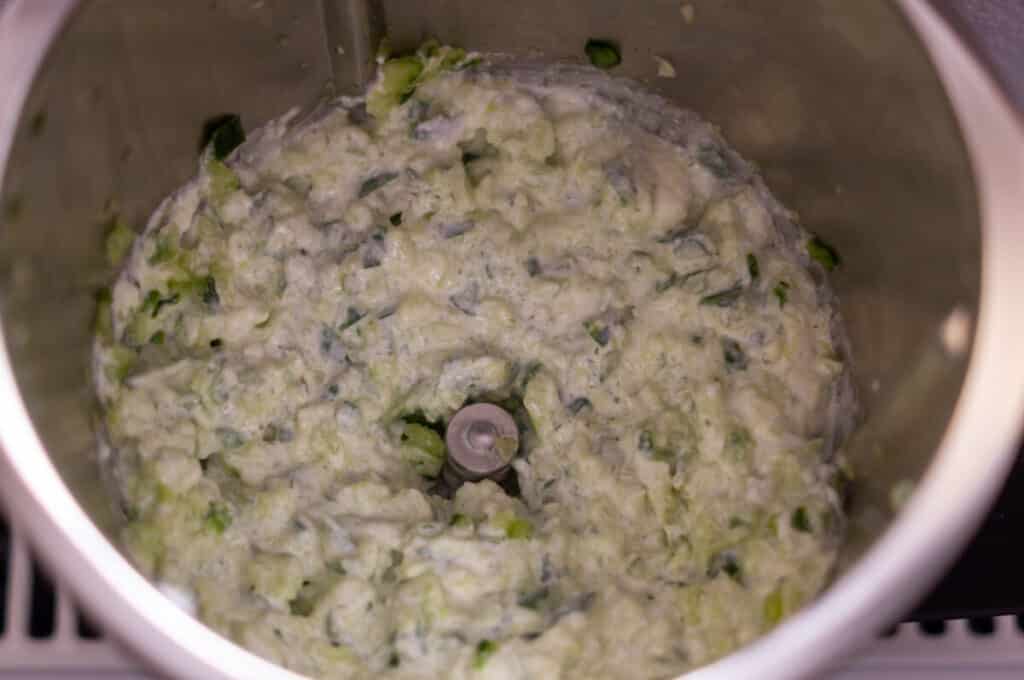 Gurkensalat Thermomix: Salz zieht Wasser vor Dressing 8 gurkensalat im mixtopf fertig
