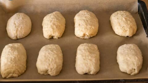 Haferflocken Brötchen gehen lassen