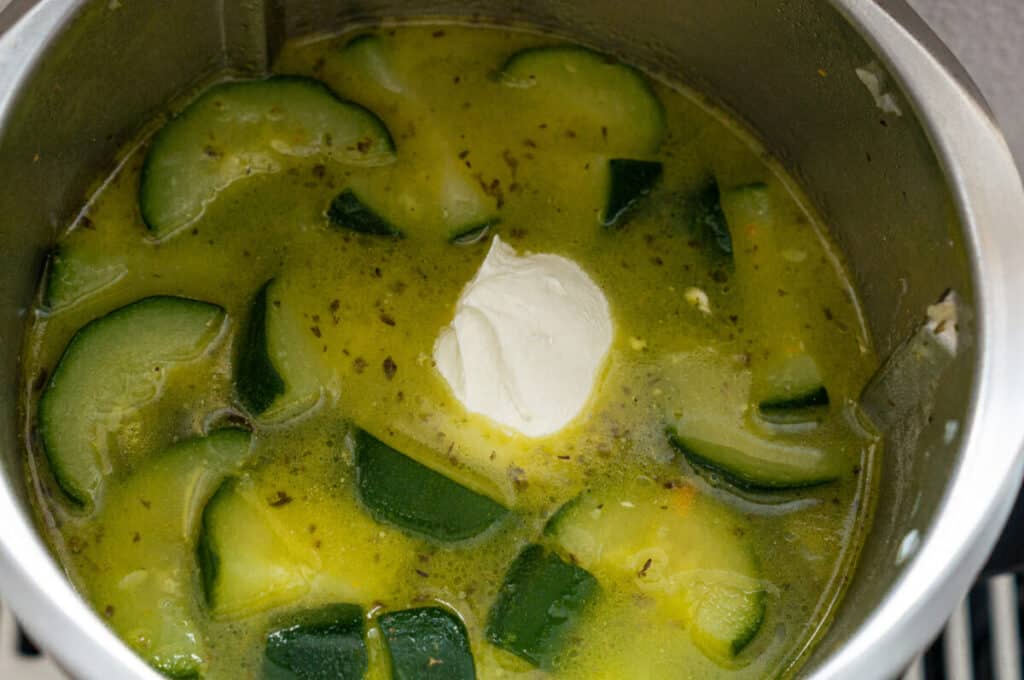 Zucchinisuppe Thermomix®: 800 g Zucchini, 40 Min, cremig 10 zucchinisuppe gekocht im thermomix
