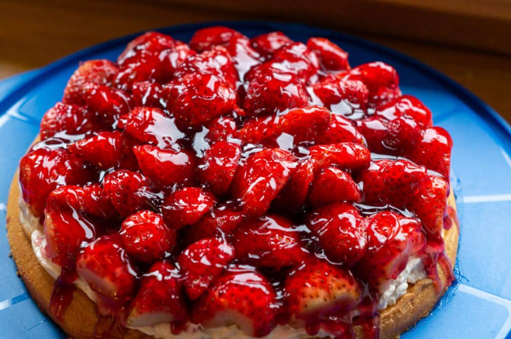 Erdbeerkuchen Thermomix®: Spitze nach oben, Guss klar 28 erdbeerkuchen mit tortenguss