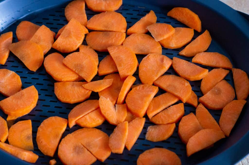 Gemüse-Curry mit Hähnchen Thermomix®: Paste statt Pulver 6 moehren im varoma