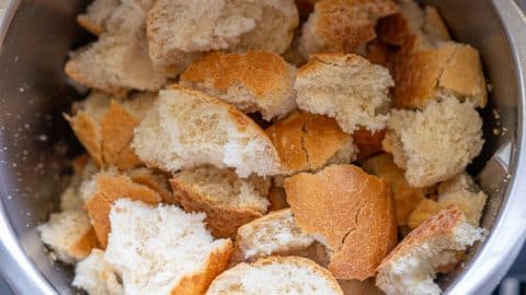 Brötchen im Thermomix zerkleinern