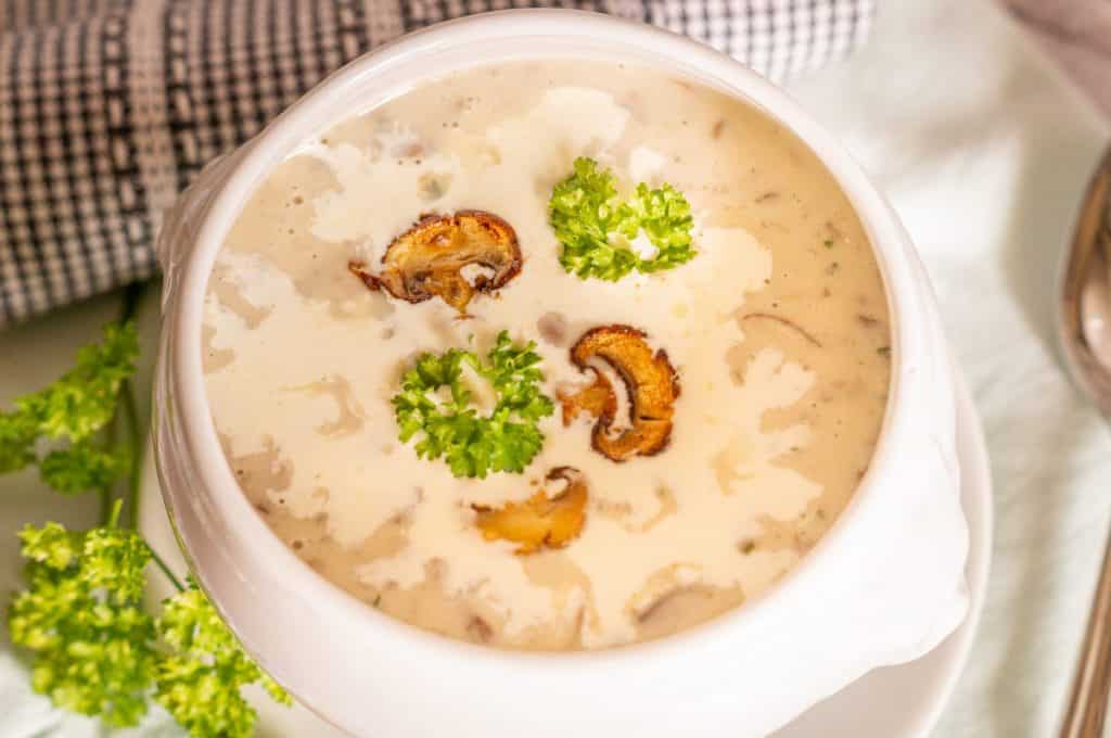 Champignoncremesuppe aus dem Thermomix® • Das perfekte Rezept