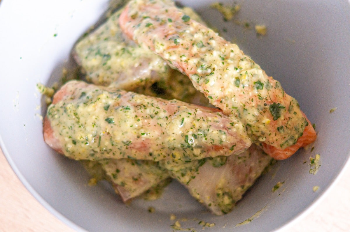 Zitronen-Knoblauch-Fisch Thermomix®: Senf bindet Öl 4 Fisch marinieren