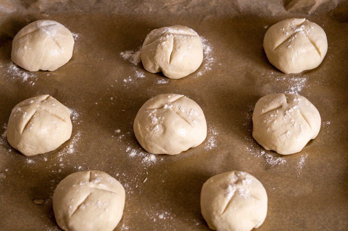 Blitz-Brötchen Thermomix®: 8 Brötchen, 35 Min, ohne Gehzeit 8 blitz broetchen schleifen einschneiden