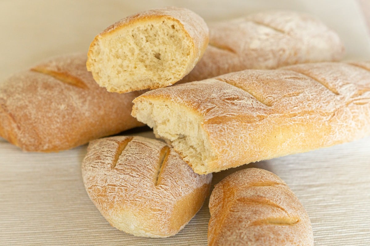 Dinkelbaguette Thermomix®: knusprig, 3 Min Knetzeit 1 Selbstgemachtes Baguette wie vom Bäcker