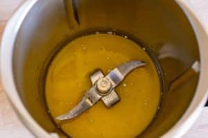 Hefe im Thermomix auflösen