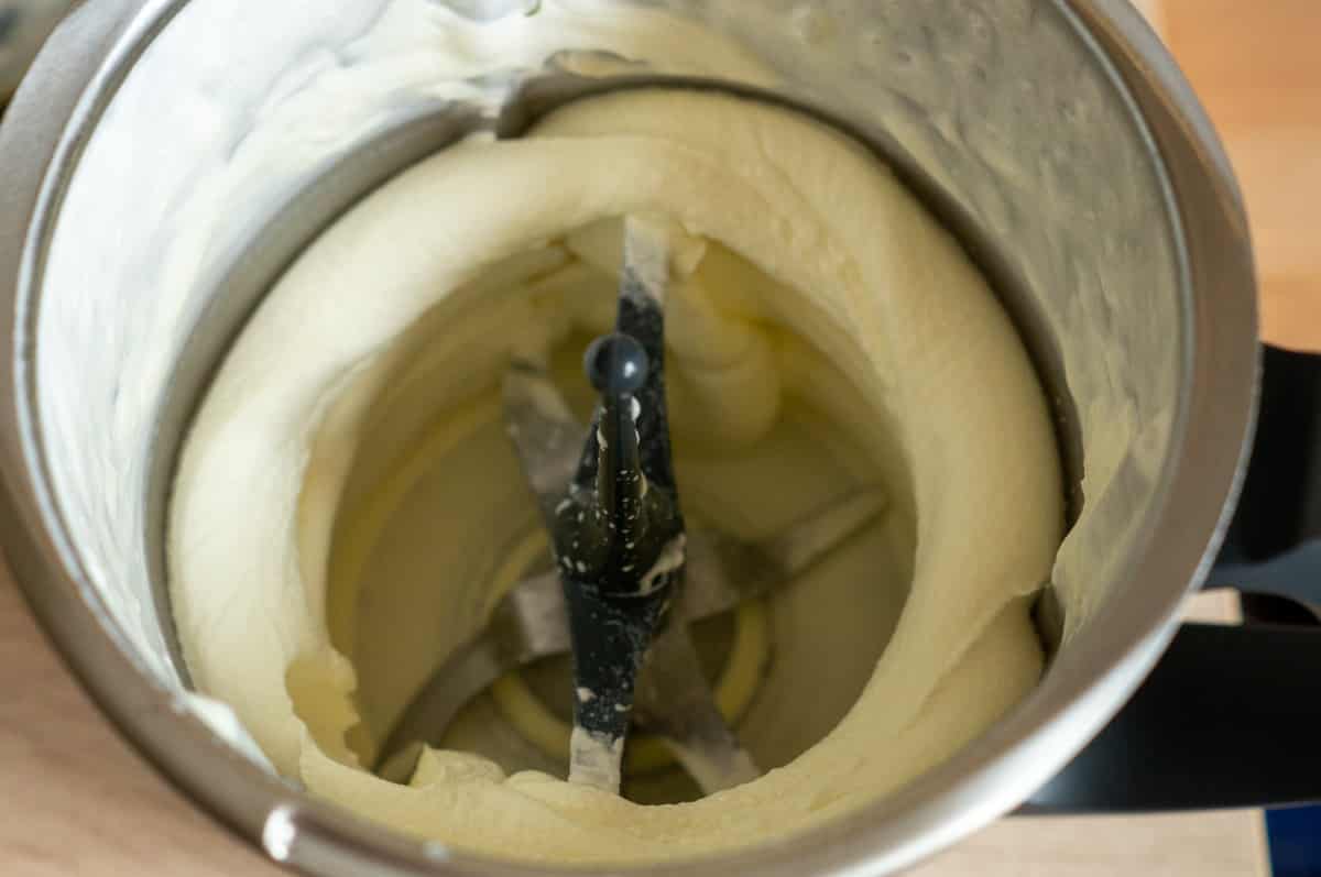 Espresso-Eis aus dem Thermomix® 3 sahne schlagen im