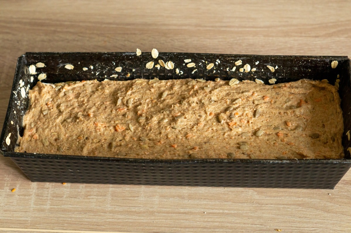 Dinkel-Möhren-Brot Thermomix®: 16 Scheiben, 130 Min 10 teig in kastenform