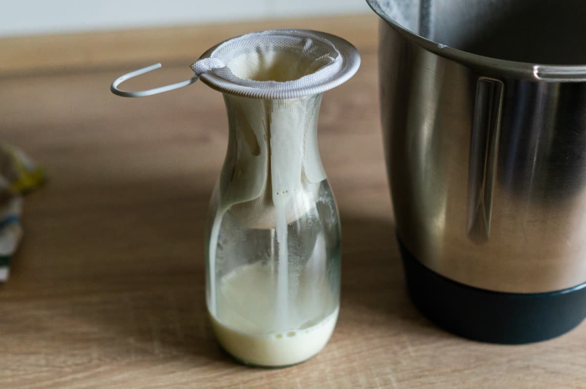 Mandelmilch Thermomix®: 500 ml, 10 Min, ohne Zucker 6 mandelmilch filtern