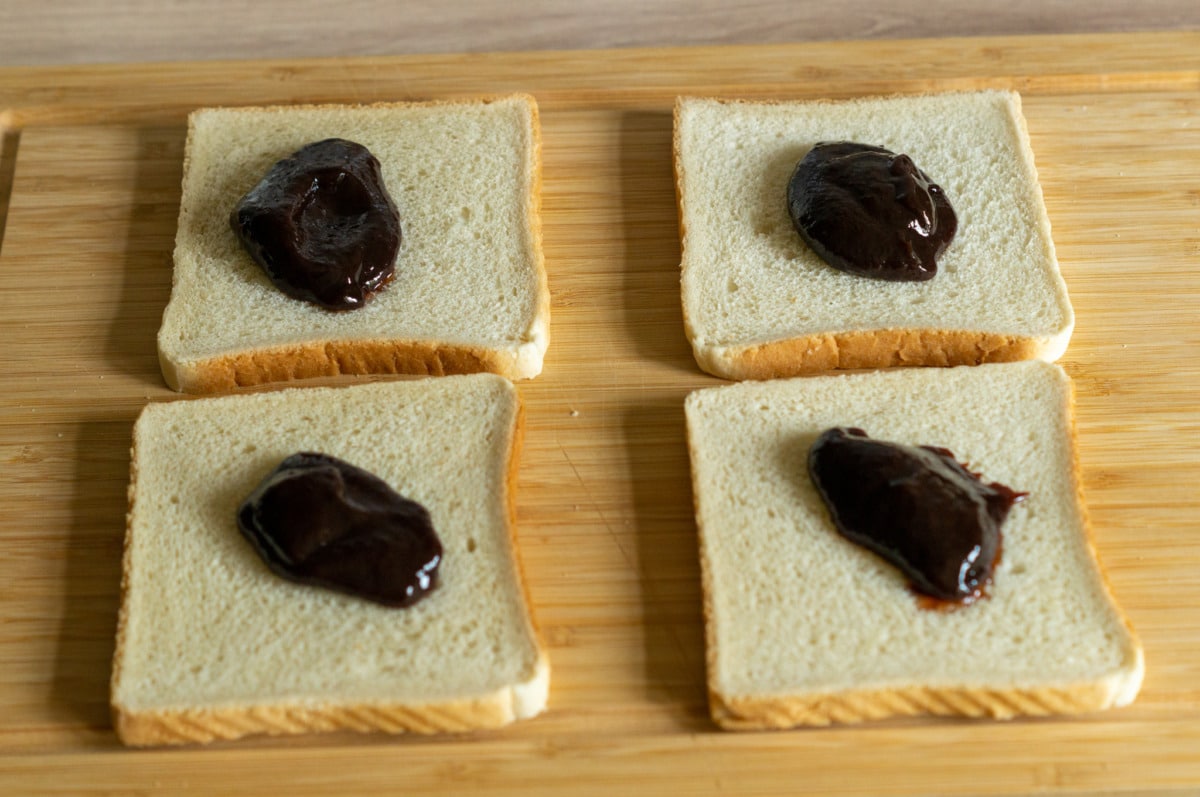 Zwetschgenbavesen Thermomix®: knusprig, nicht ausgelaufen 4 zwetschgenbavesen step 1 zwetschgenmus auf toastbrot