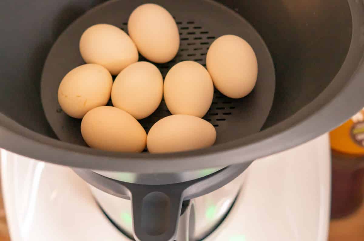 Senfeier Thermomix®: Mehlschwitze entscheidet 3 Eier kochen