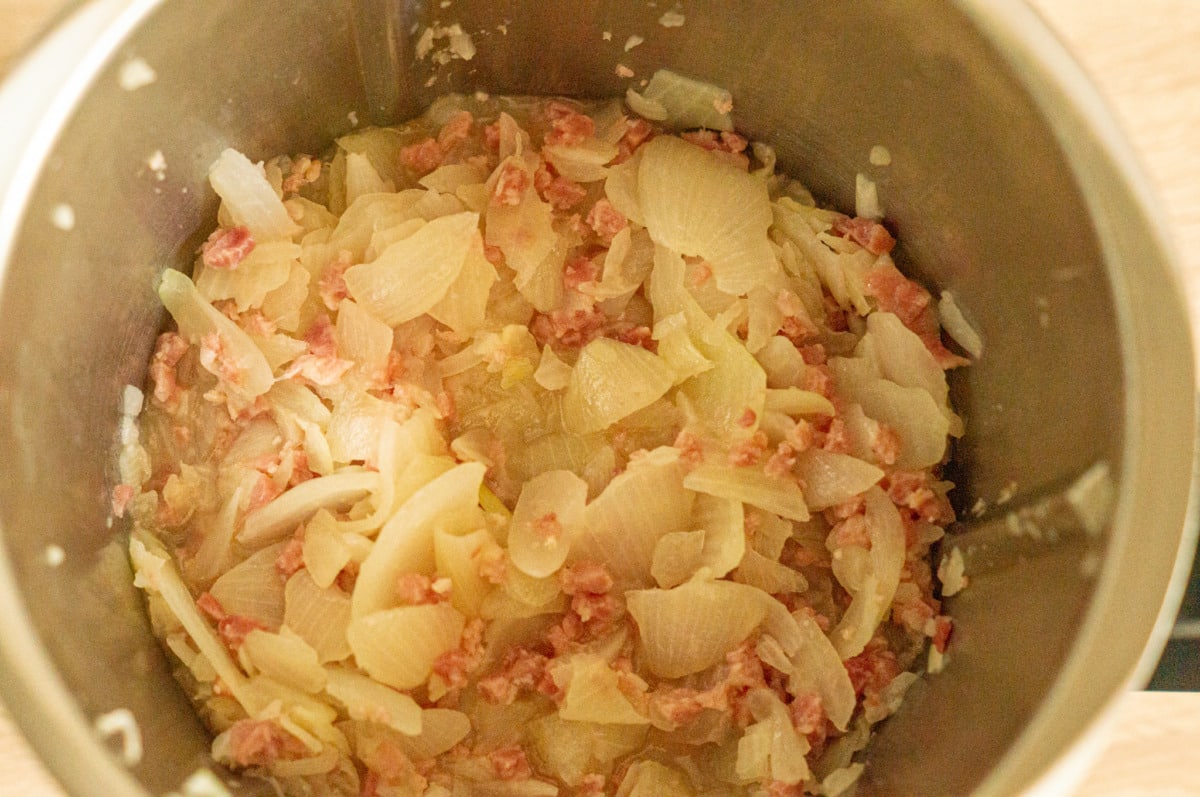 Zwiebelkuchen ohne Boden Thermomix®: ohne Hefeteig 6 zwiebeln speck anbraten
