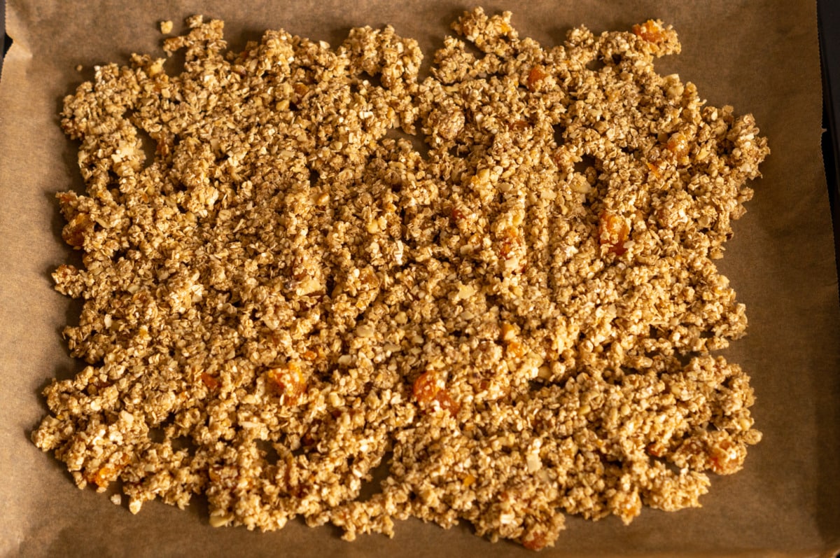 Weihnachtsmüsli Thermomix: 50 °C lösen die Gewürze 6 Müsli gleichmäßig auf dem Backblech verteilen