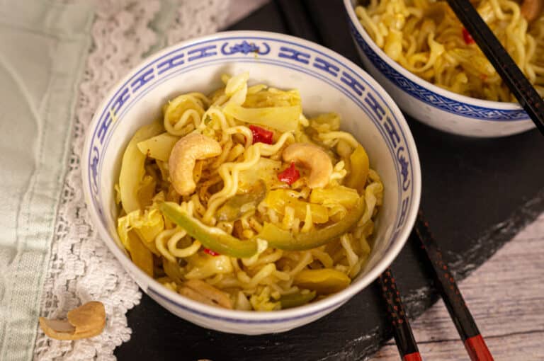 Schnelle Asia-Nudeln aus dem Thermomix® – fertig in 25 Minuten