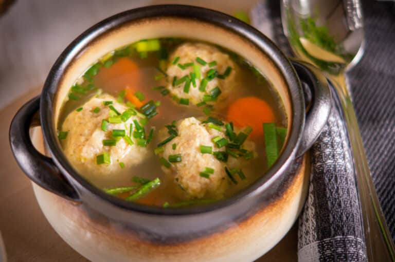 Tiroler Speckknödelsuppe aus dem Thermomix® • will-mixen.de