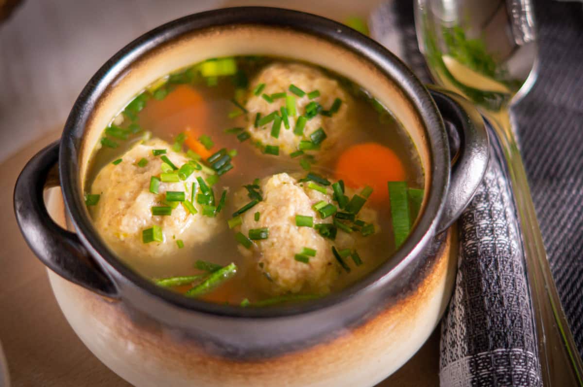 Speckknödelsuppe aus dem Thermomix®