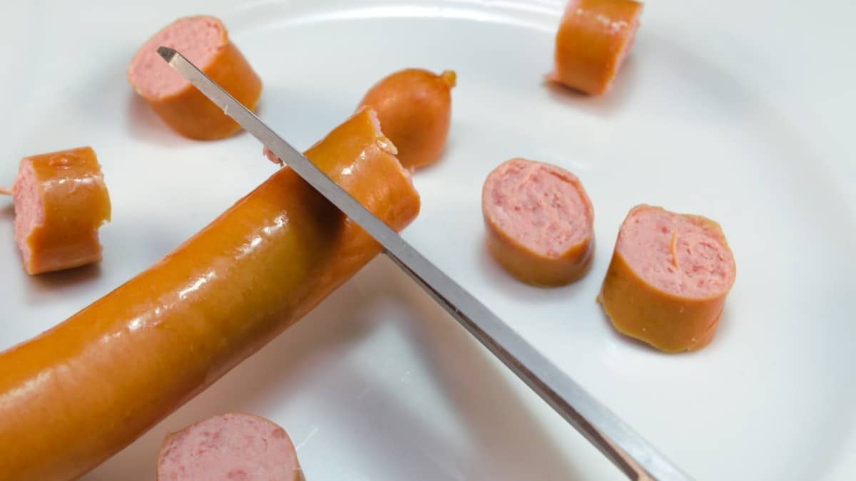 Cremige Kartoffelsuppe mit Wiener Würstchen aus dem Thermomix® 8 wuerstchen in scheiben schneiden