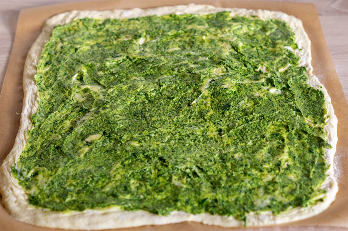 Bärlauch-Kartoffelbrötchen aus dem Thermomix® 6 Bärlauch Mischung auf Teig