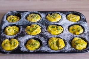 Bärlauch Kartoffelbrötchen mit Ei bepinseln