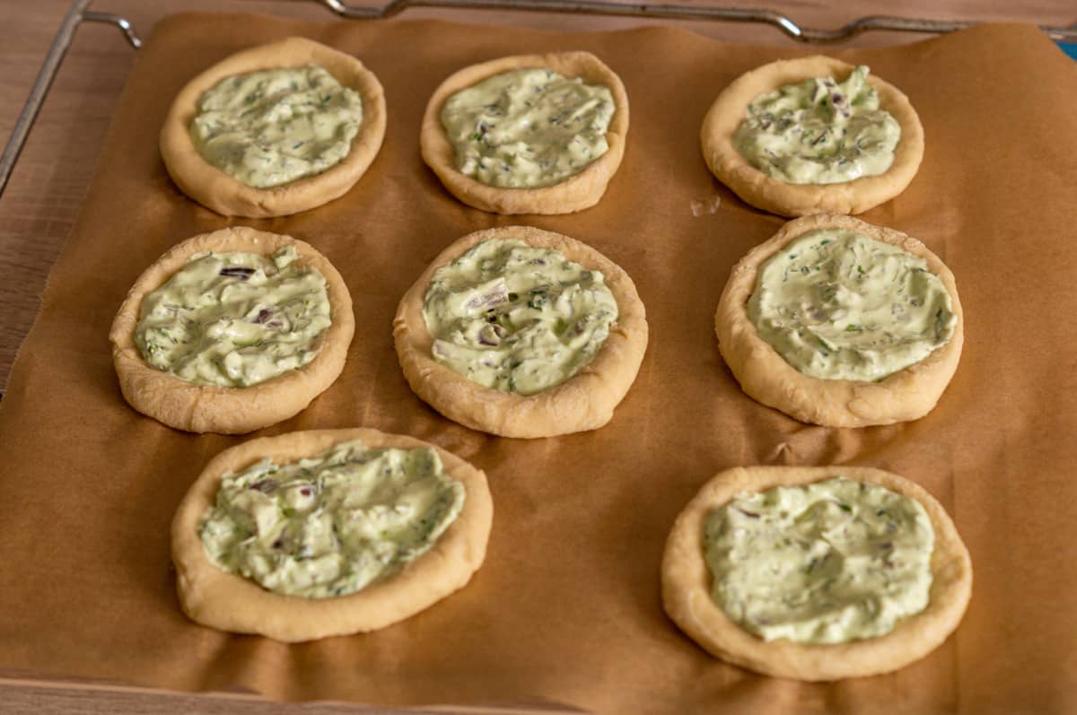 Bärlauchfladen vor dem Backen