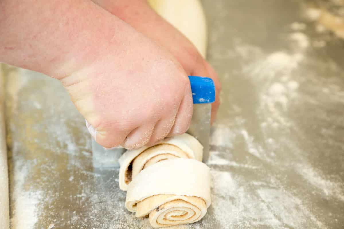 Franzbrötchen aus dem Thermomix® 9 Teig teilen