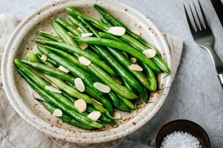 Grüne Bohnen garen im Thermomix® Varoma®