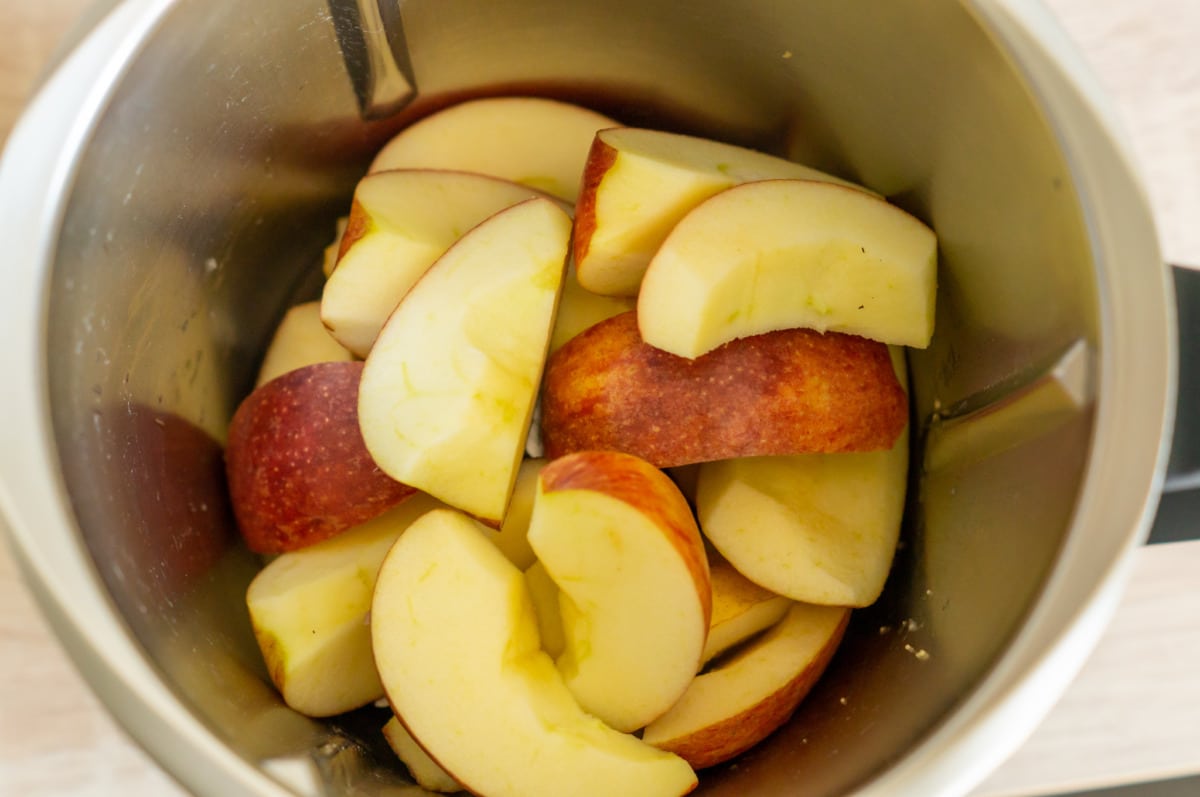 Apfelmarmelade aus dem Thermomix® in 15 Minuten 4 Äpfel im Thermomix Mixtopf