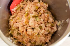 Fleischsalat zweimal zerkleinert